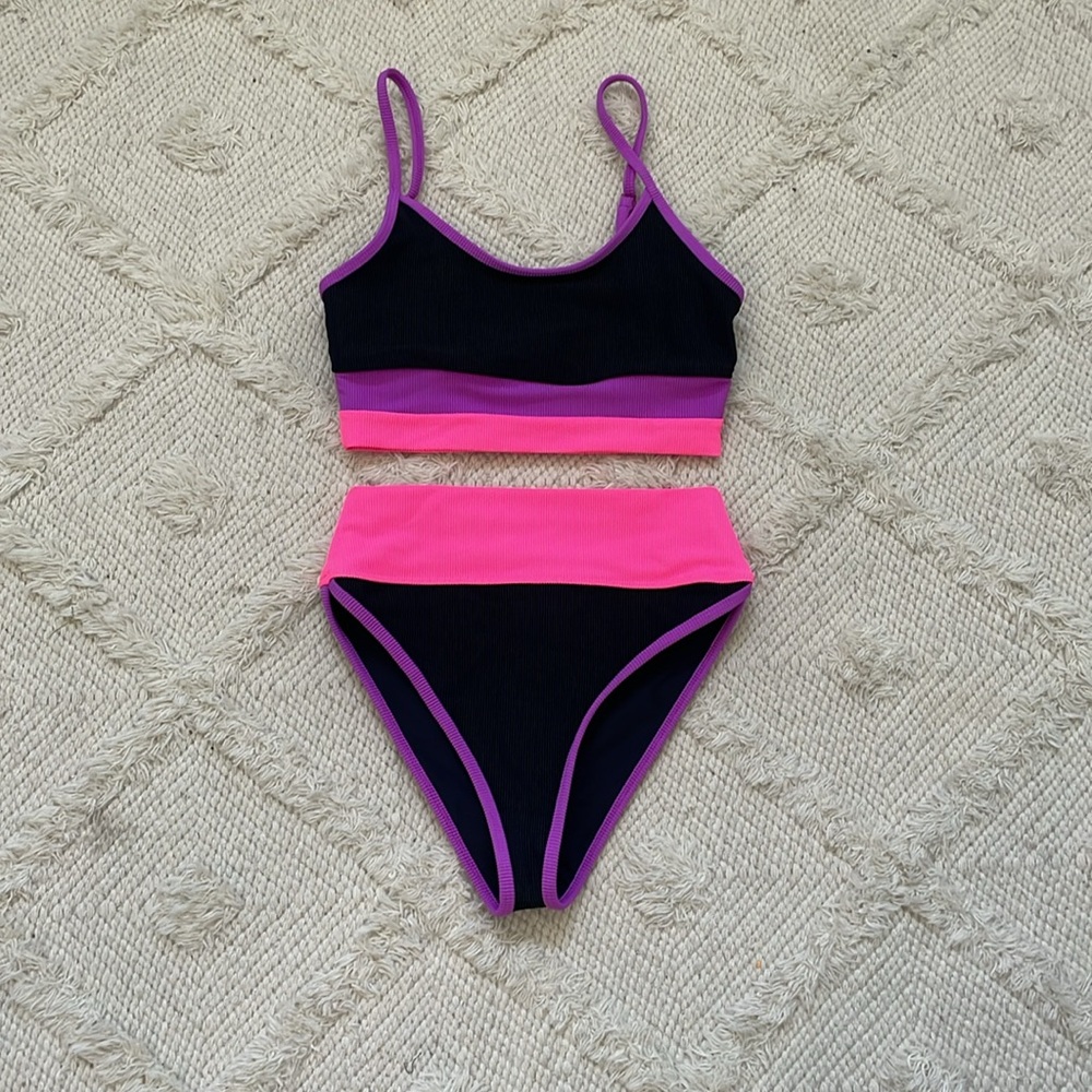New Beach Riot Bikini Set - Picture 3 of 4